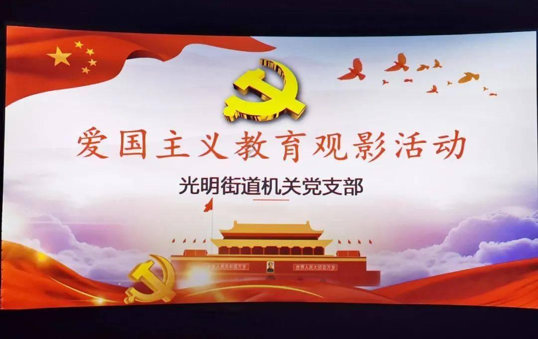 石川佳纯：退役后魅力四射，穿白色高跟鞋惊艳登场！